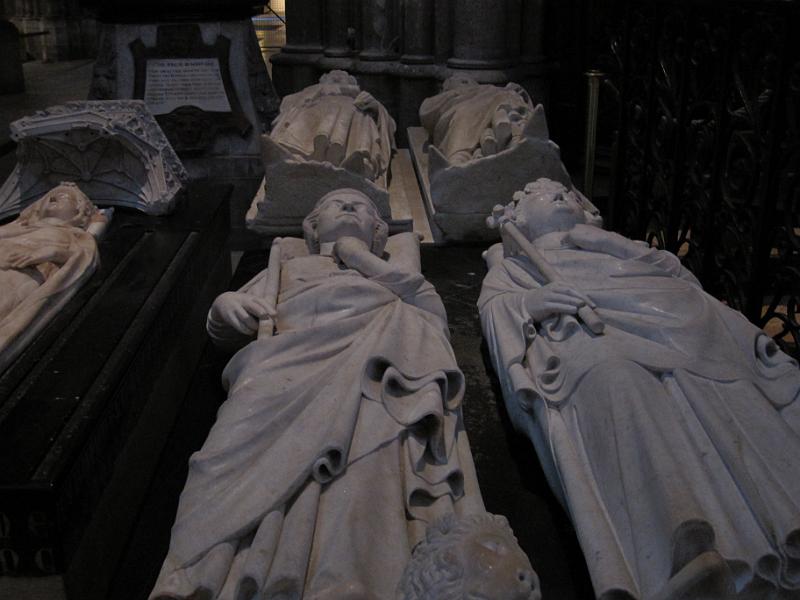 Tomb St Denis.JPG